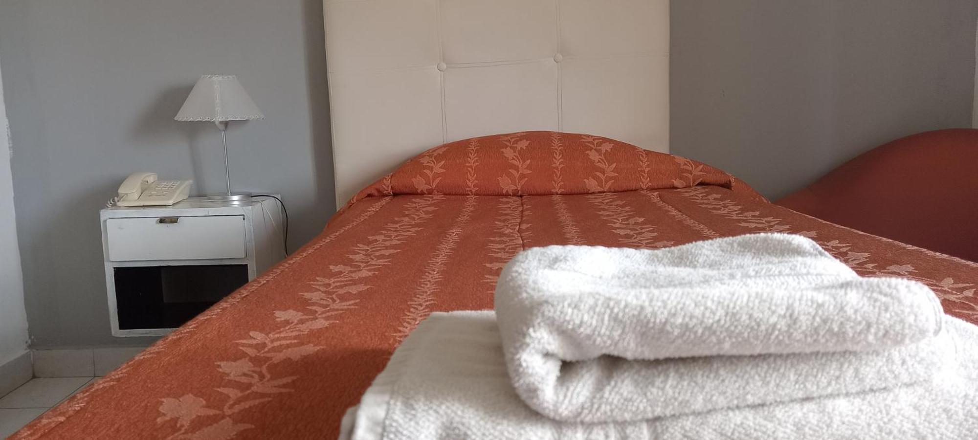 Hotel Crystal Неукен Экстерьер фото